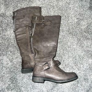 Just Fab - Gray 🩶 👢 Bayley Flat Boots